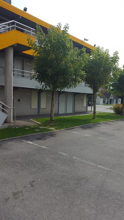 Premiere Classe Lille Sud - Seclin Exteriör bild